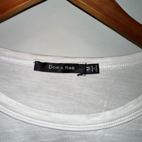 Women's Doe & Rae T-Shirt, M, White Ruffle Sleeve Short Sleeve - Picture 4 of 11